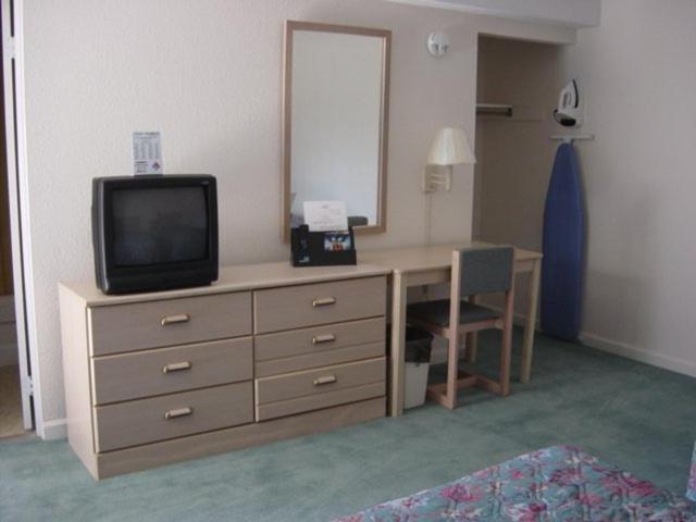 Prestige Motel *
